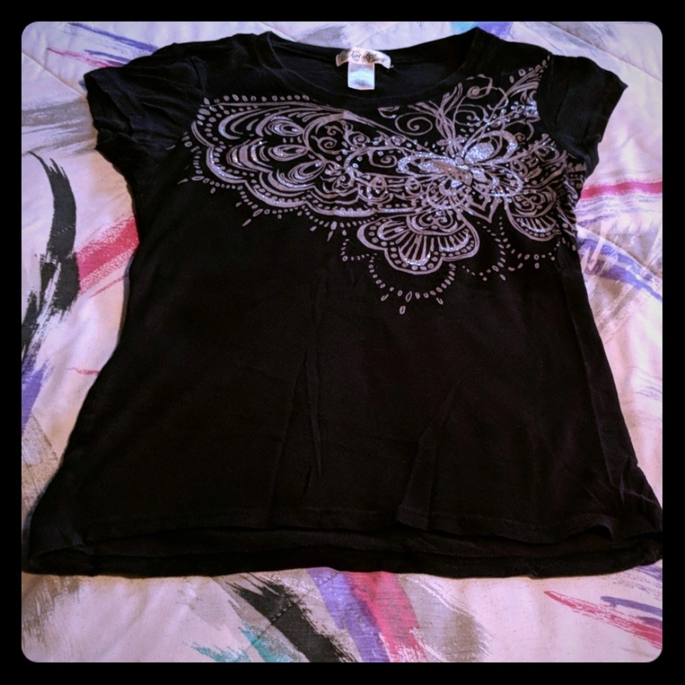 Twisted Courtesy Girl's Buterfly Tee